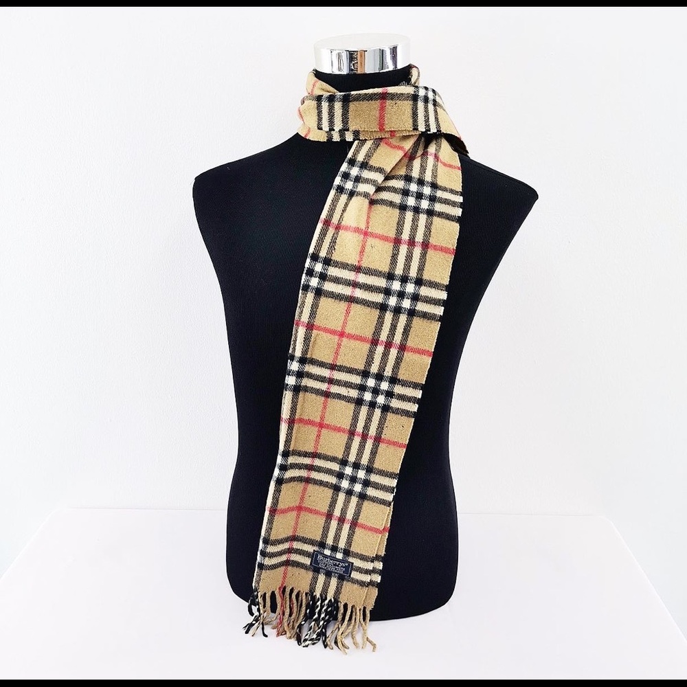 ⚡️SOLD ⚡️Authentic Burberry scarf